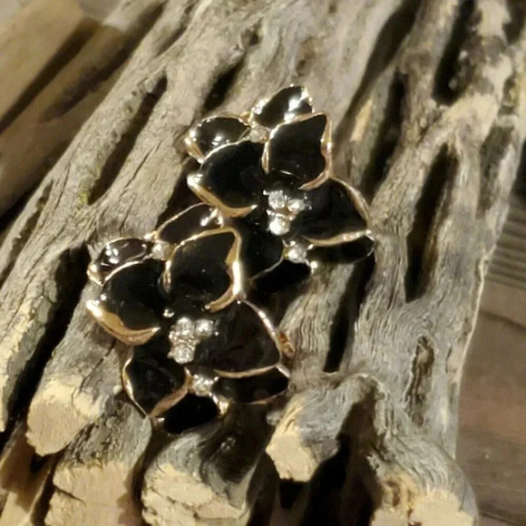 Glossy Black Enamel Artsy Tropical Flowers Austrian Crystal Gold Tone Earrings - Picture 2 of 7
